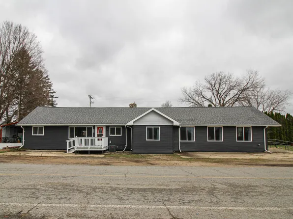 12039 Bair Lake St, Jones, MI 49061