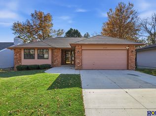 3709 Briarwood Ave, Lincoln, NE 68516