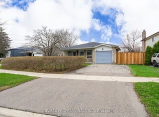 2679 Frankston Rd, Mississauga, ON L5L1S3