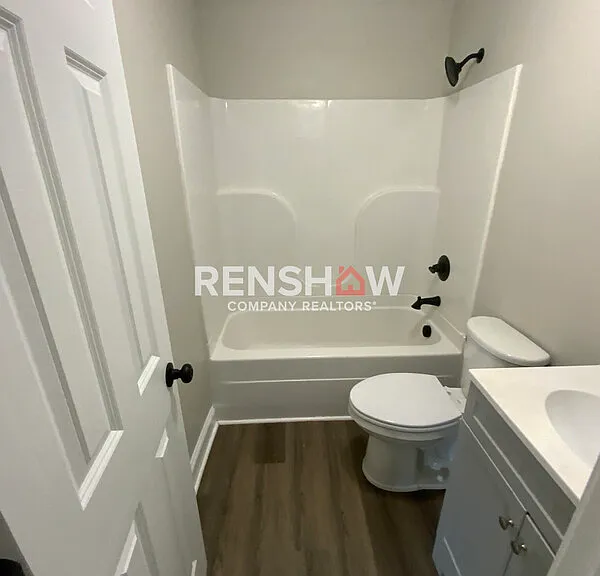 150 N Poplar St — Photo 9