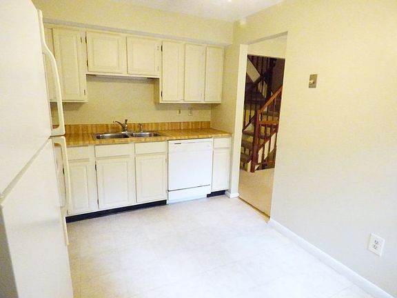 5th image of 6869 McLean Greens Ct