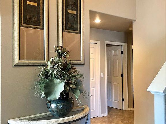 3rd image of 122 Meleina Ct