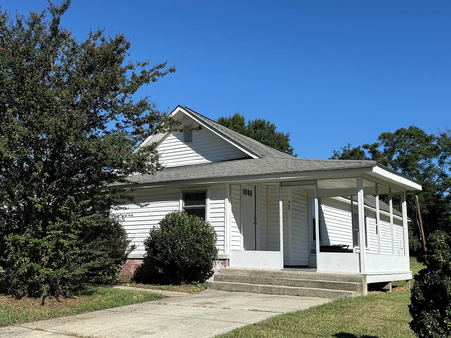3 bed, 1260 sqft, $1,570 — Photo 3