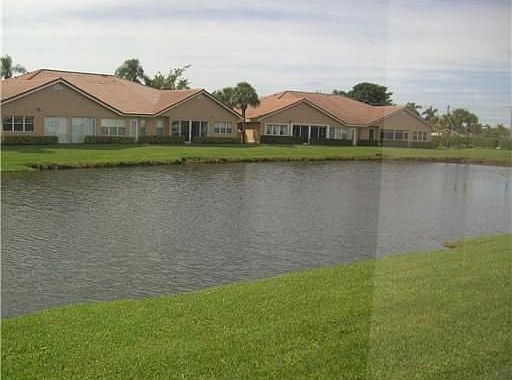 Home For Sale In Sweetwater