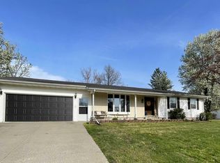 11 Morningside Dr, Washington, IN