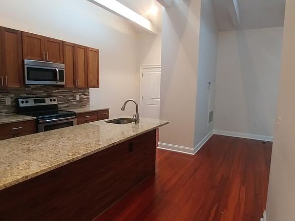 2nd image of 60 Crompton Ave #2nd