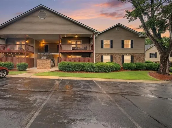 604 Brighton Point, Sandy Springs, GA 30328