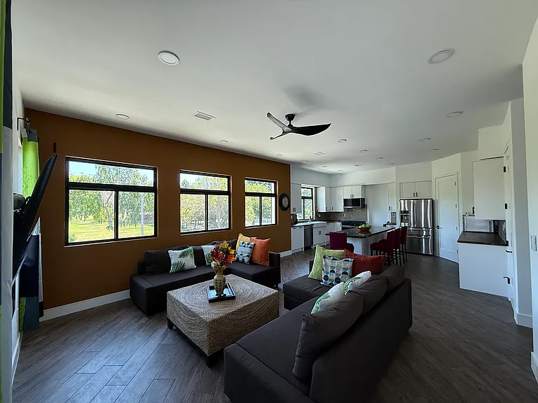 3273 Hedwig Rd — Photo 34