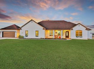 2398 Settlers Way Dr, Sealy, TX 77474