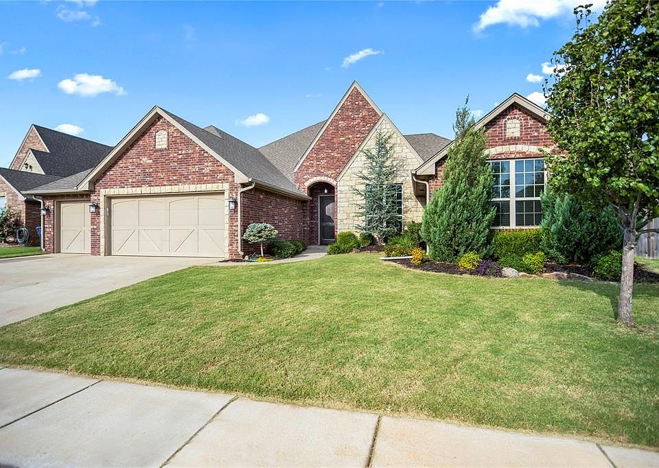 1st image of 14617 Wayfield Cir