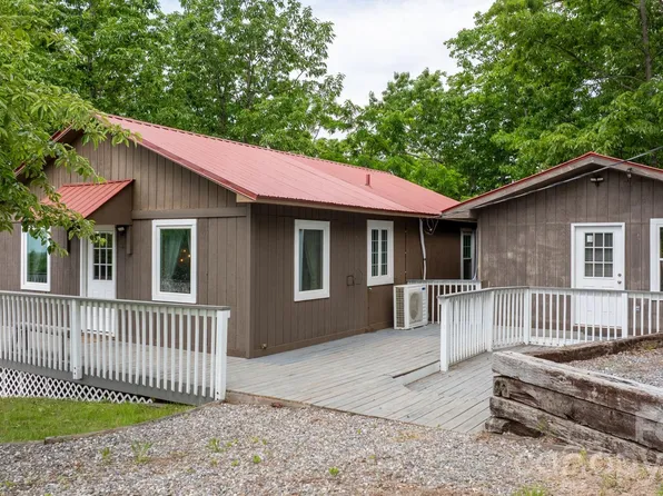 7042 Martin Ln, Morganton, NC 28655