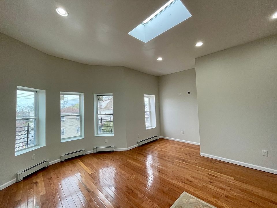 1st image of 146-29 106th Ave #2