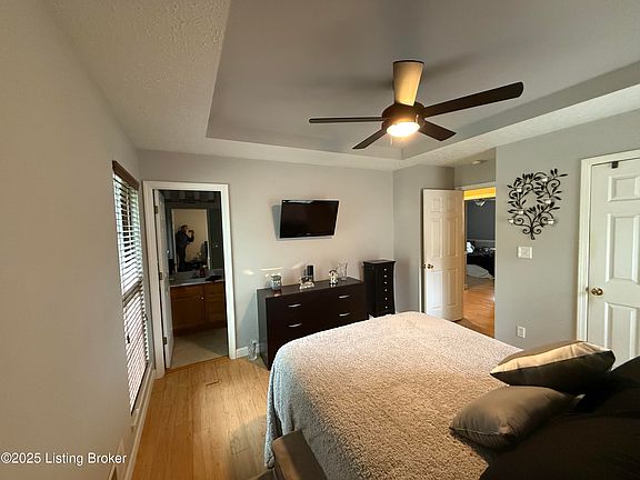 4th image of 501 River Oaks Dr