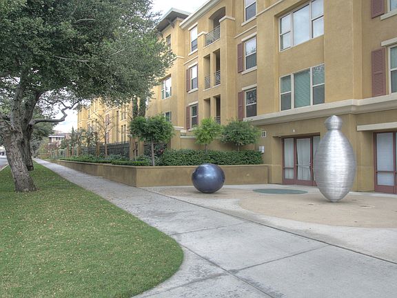 3rd image of 128 N Oak Knoll Ave Unit 109