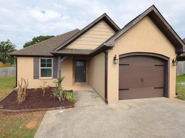 143 Cottage Ln, Lincoln, AL 35096