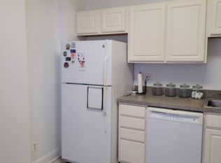 1035 N Calvert St APT 2D, Baltimore, MD 21202