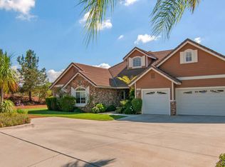 2069 Heights Ct, Escondido, CA 92027