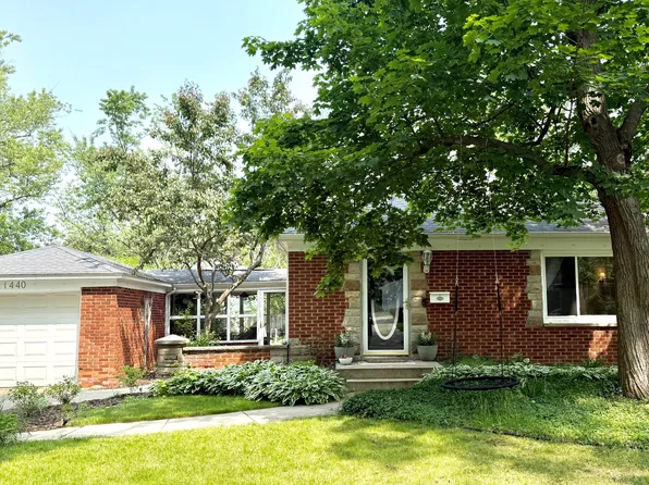 1440 Cornell Dr SE, Grand Rapids, MI 49506