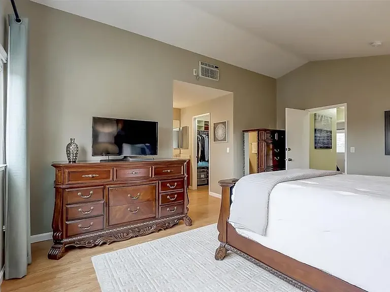 3210 Gatelight Ct — Photo 14