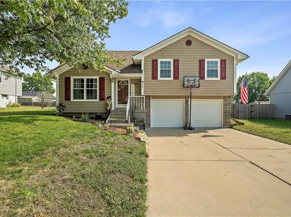 203 SW Cross Creek Dr, Grain Valley, MO 64029
