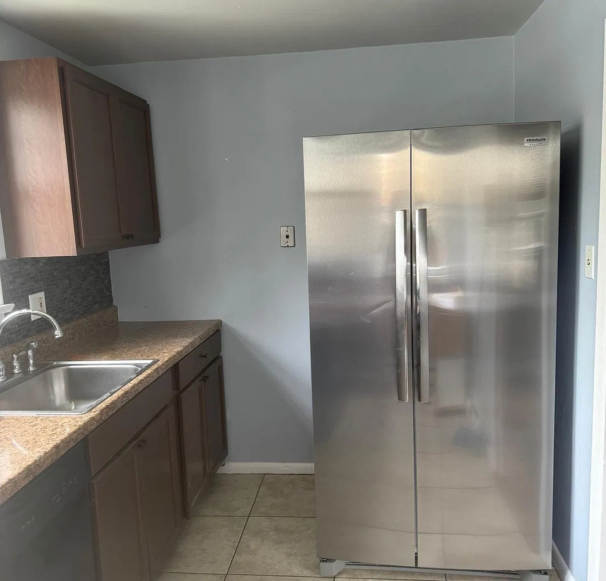 2 bed, 900 sqft, $1,200 — Photo 4