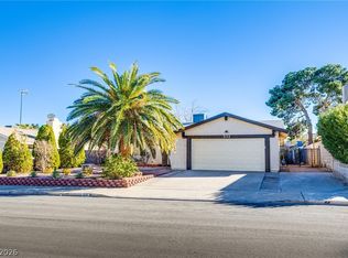 532 Summit Dr, Henderson, NV 89002