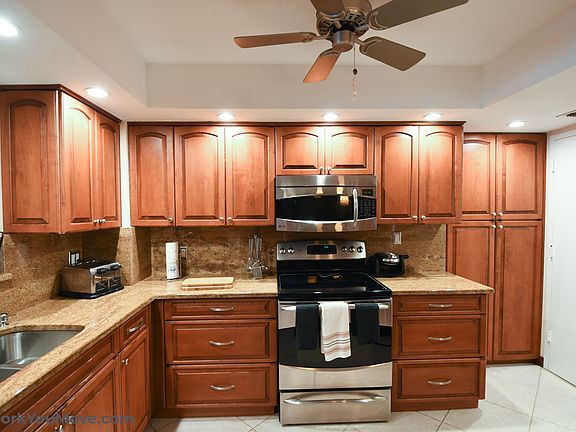 4th image of 405 N Ocean Blvd APT 405