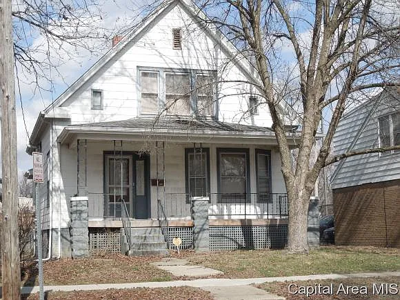 1017 W Edwards St photo 1