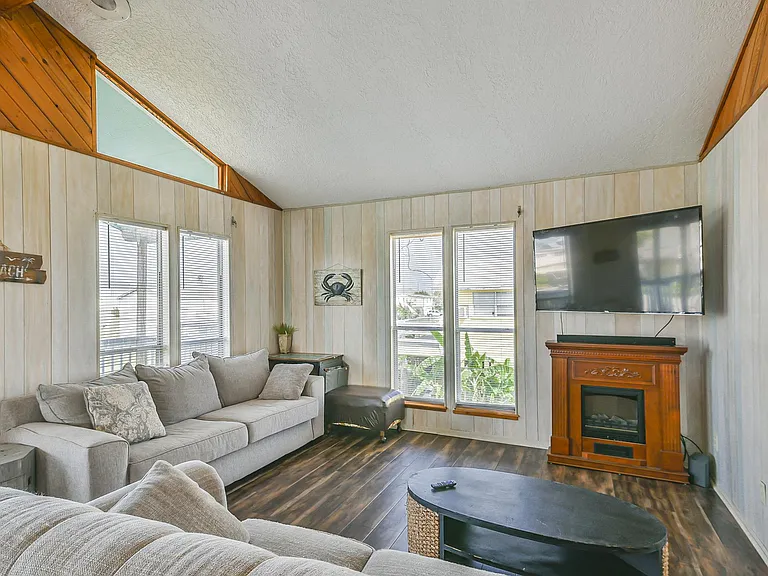 4026 Kent Dr — Photo 14
