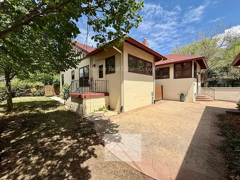 429 E San Rafael St — Photo 5