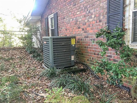4th image of 15 Crane Cir NE