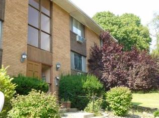 1211 Logan Rd APT 14, Bethel Park, PA 15102