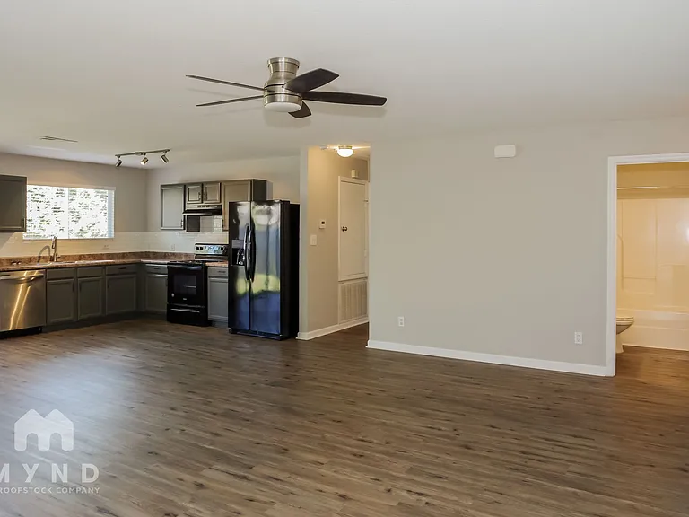 15188 Mill Valley Dr — Photo 7