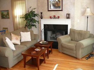 4425 N Racine Ave #2S, Chicago, IL 60640