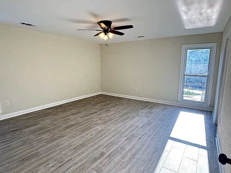990 Eagle Ridge Cv — Photo 25