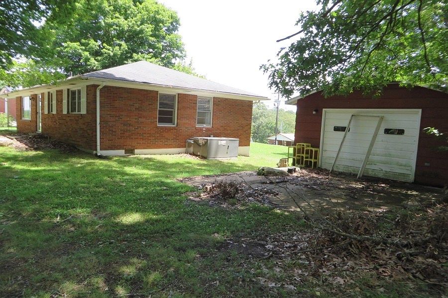 2nd image of 302 Natcor Dr