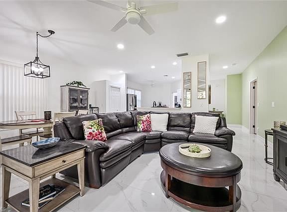 5th image of 607 Crossfield Cir #124