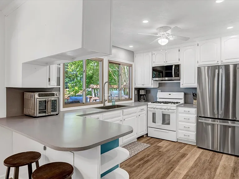 296 Milton Dr — Photo 26