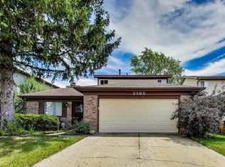 2385 Goldfinch St, Woodridge, IL 60517