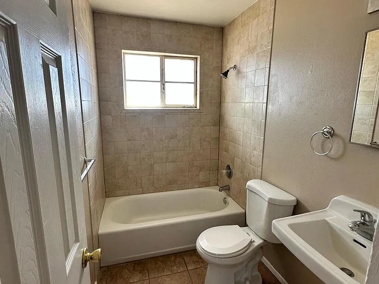 5732 Arrowhead Dr — Photo 9
