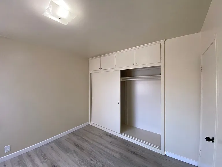 5712 N Charlotte Ave — Photo 18