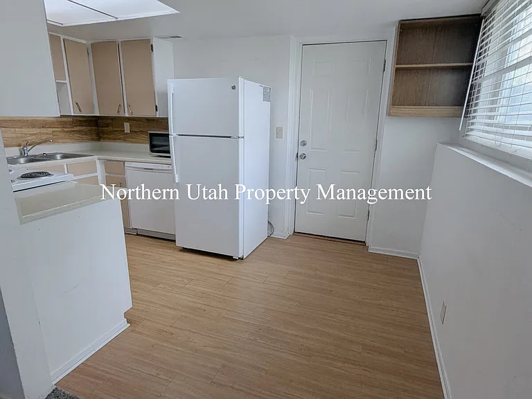 3204 S 1850 W #B — Photo 5
