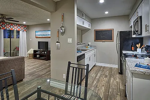Villagio Furnished Apartments — Photo 24