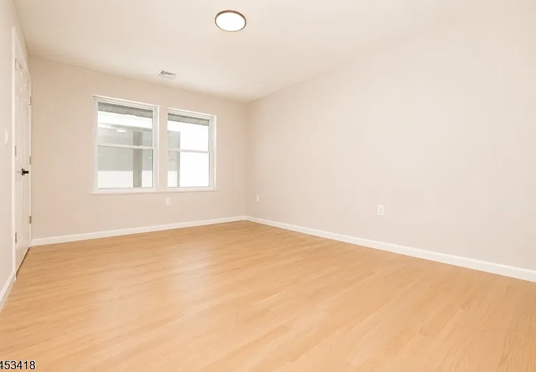 29 Frederick St #2 — Photo 15