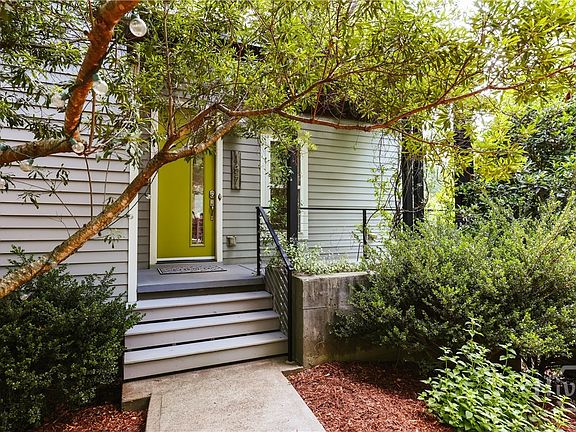 4th image of 157 Crawford Avenue