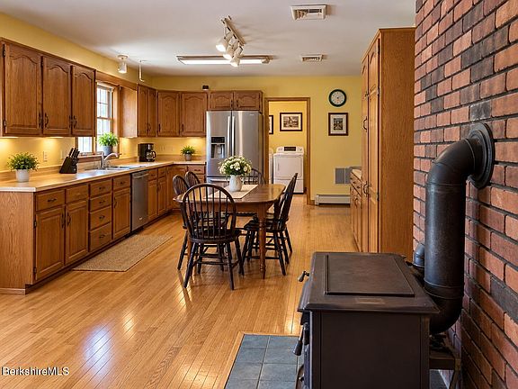 2nd image of 341 White Mills Rd
