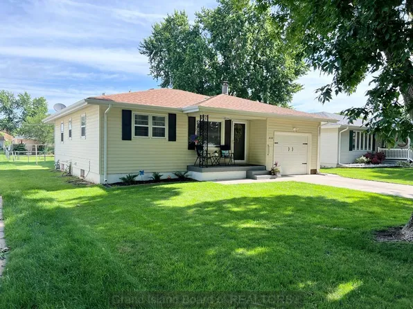 3110 W 15th St, Grand Island, NE 68803