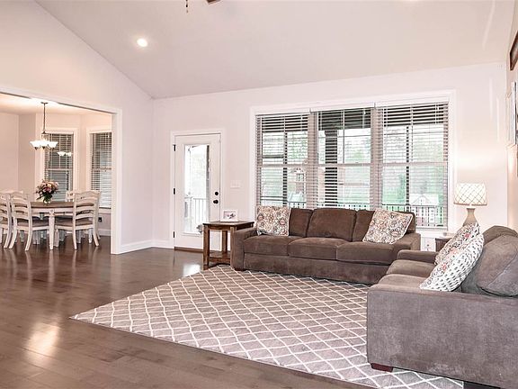 5th image of 598 Saddle Creek Way