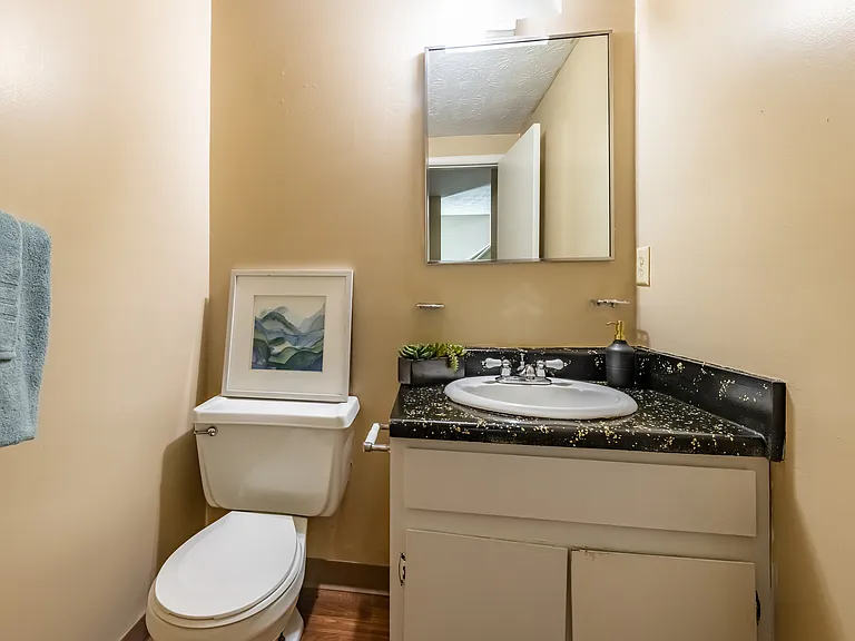 Birchwood Apartments — Photo 6