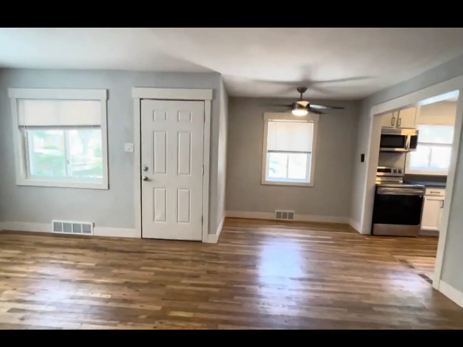3 bed, 1200 sqft, $2,595 — Photo 3